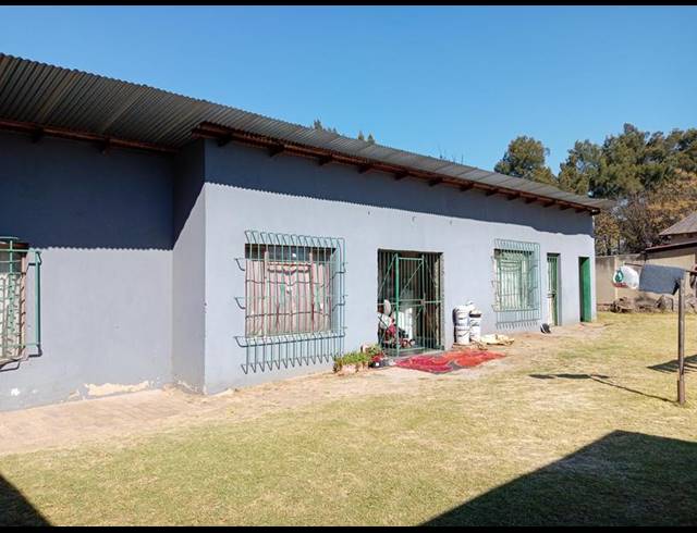 10 BEDROOM HOUSE FOR SALE IN WEBBER